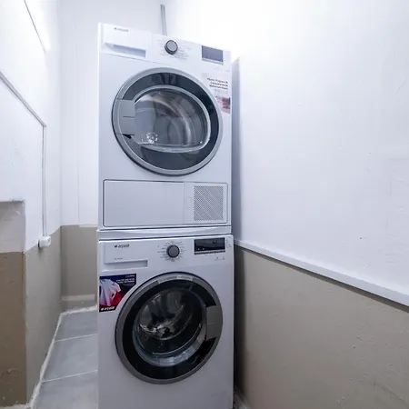 Mayer Tomtom Park アパート *